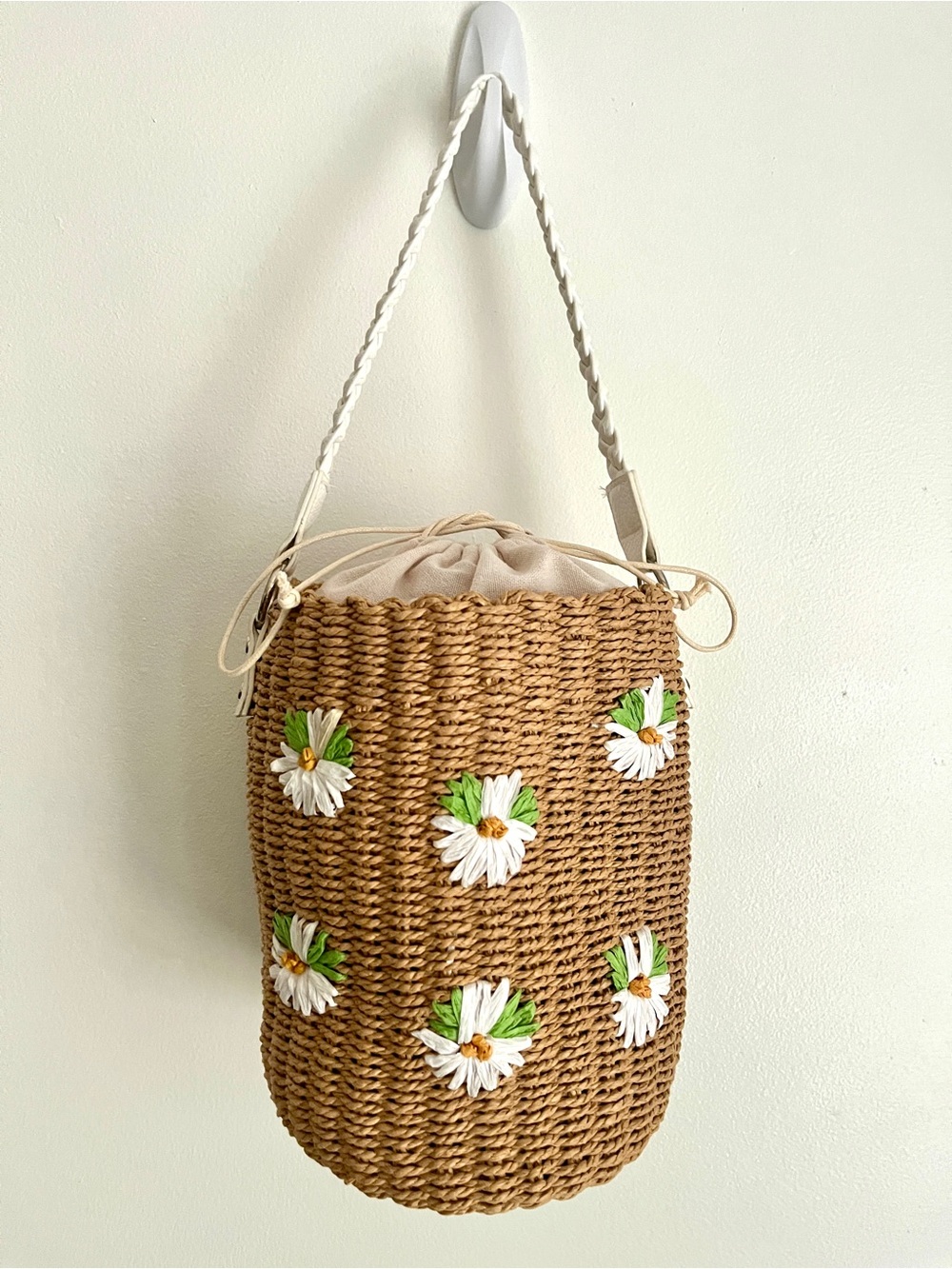 Rachel Ashwell Woven Daisy Bucket Bag Cottagecore Vacation Boho